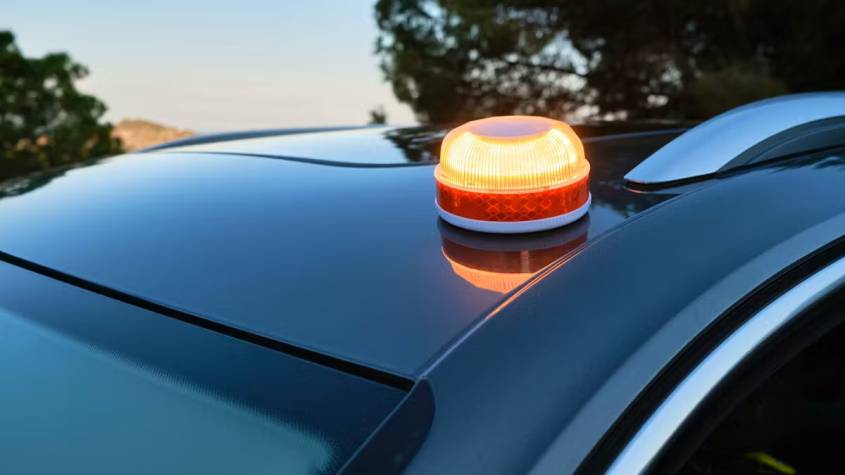 Gyrophare sur voiture à utiliser sur les routes espagnoles dès 2026