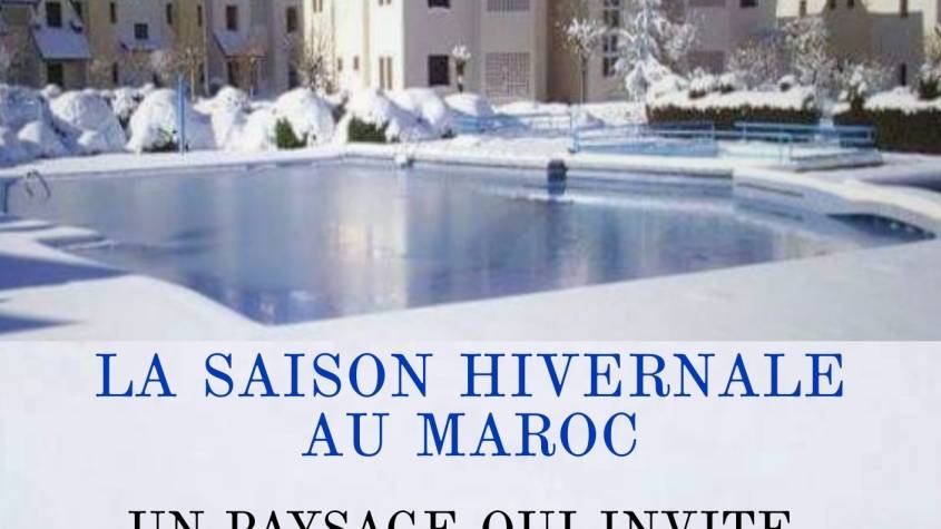 Bâtiments enneigés pendant la saison hivernale - La Une de Mon Livret du Nord du Maroc