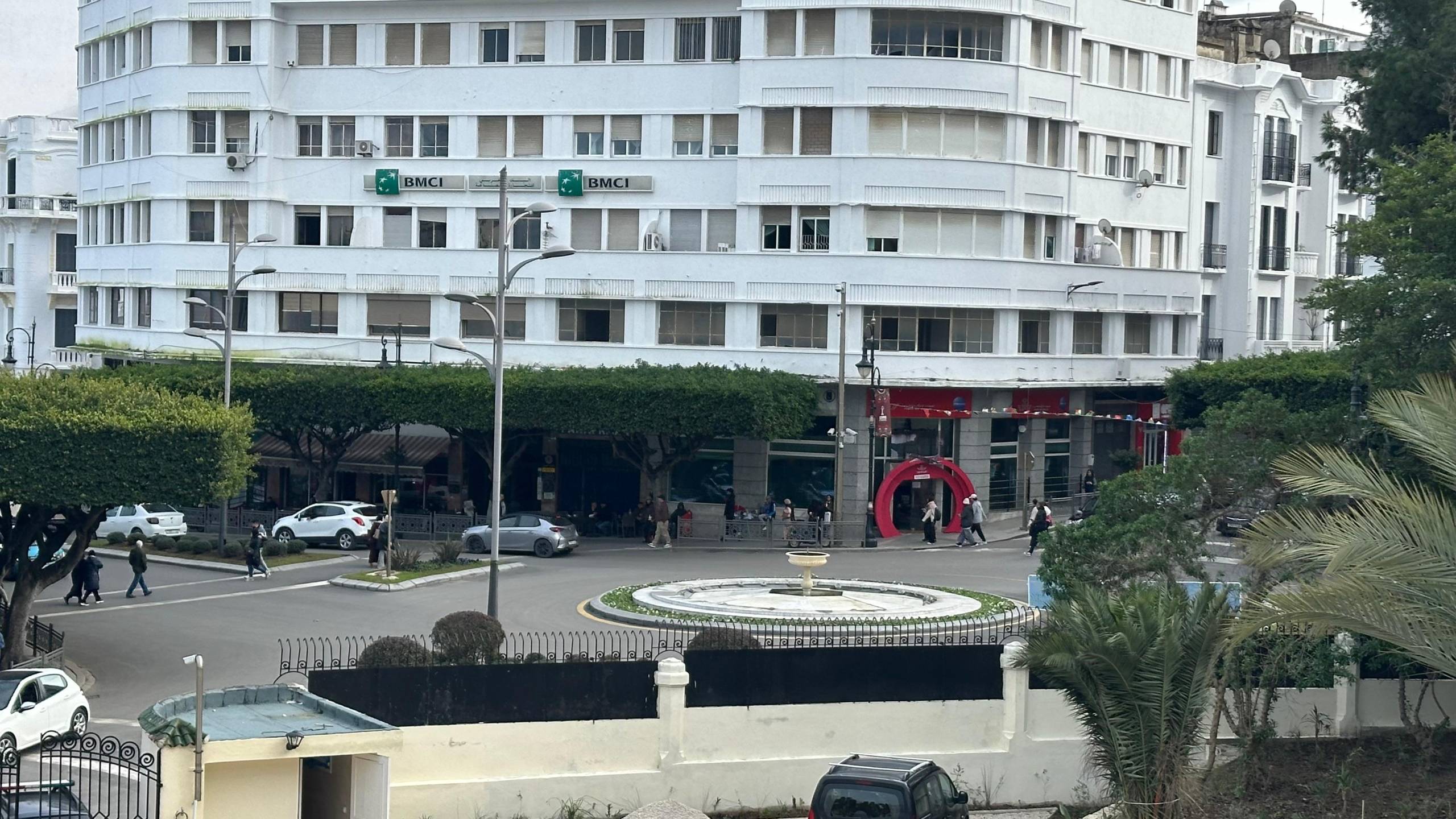 Place de France, l'adresse des bâtiments centenaires du Consulat général de France