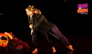 deux danseuses sous le manteau