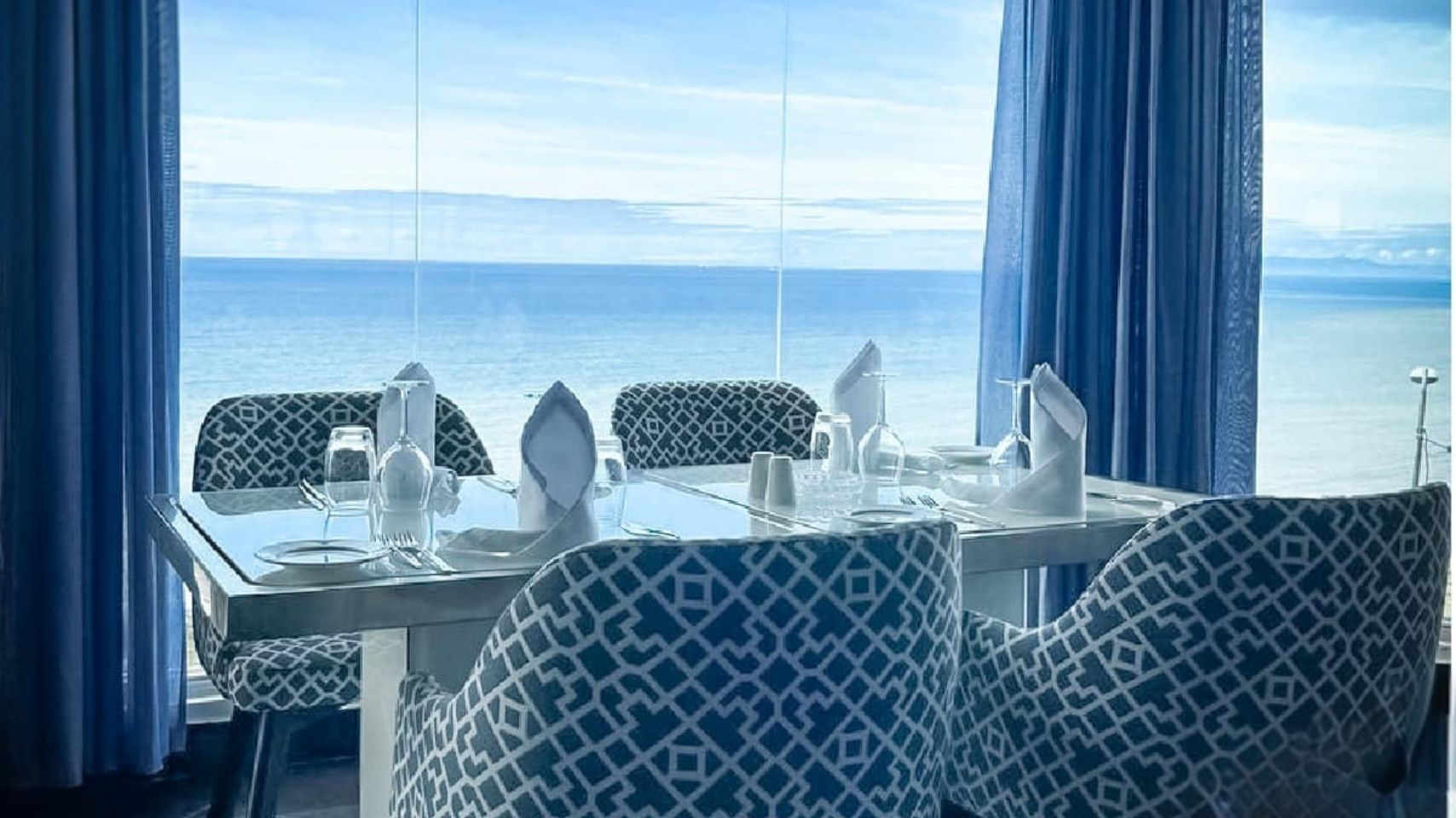 Vue sur le détroit de Gibraltar et sur la Méditerranée à partir de Farah hotel à Tanger