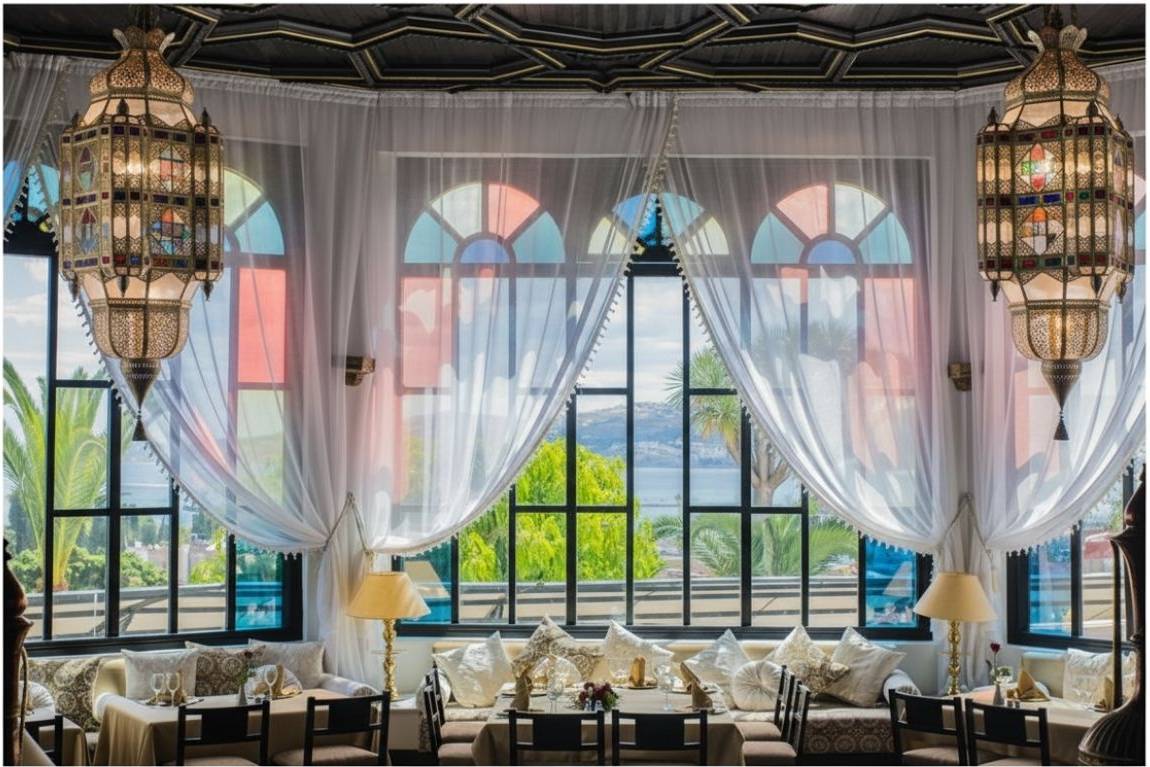 Restaurant El Korsan, au style traditionnel marocain-maureque