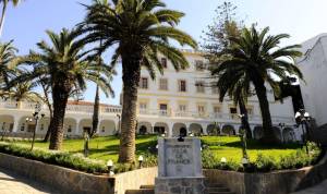 Façade du Grand Hôtel Villa de France à Tanger