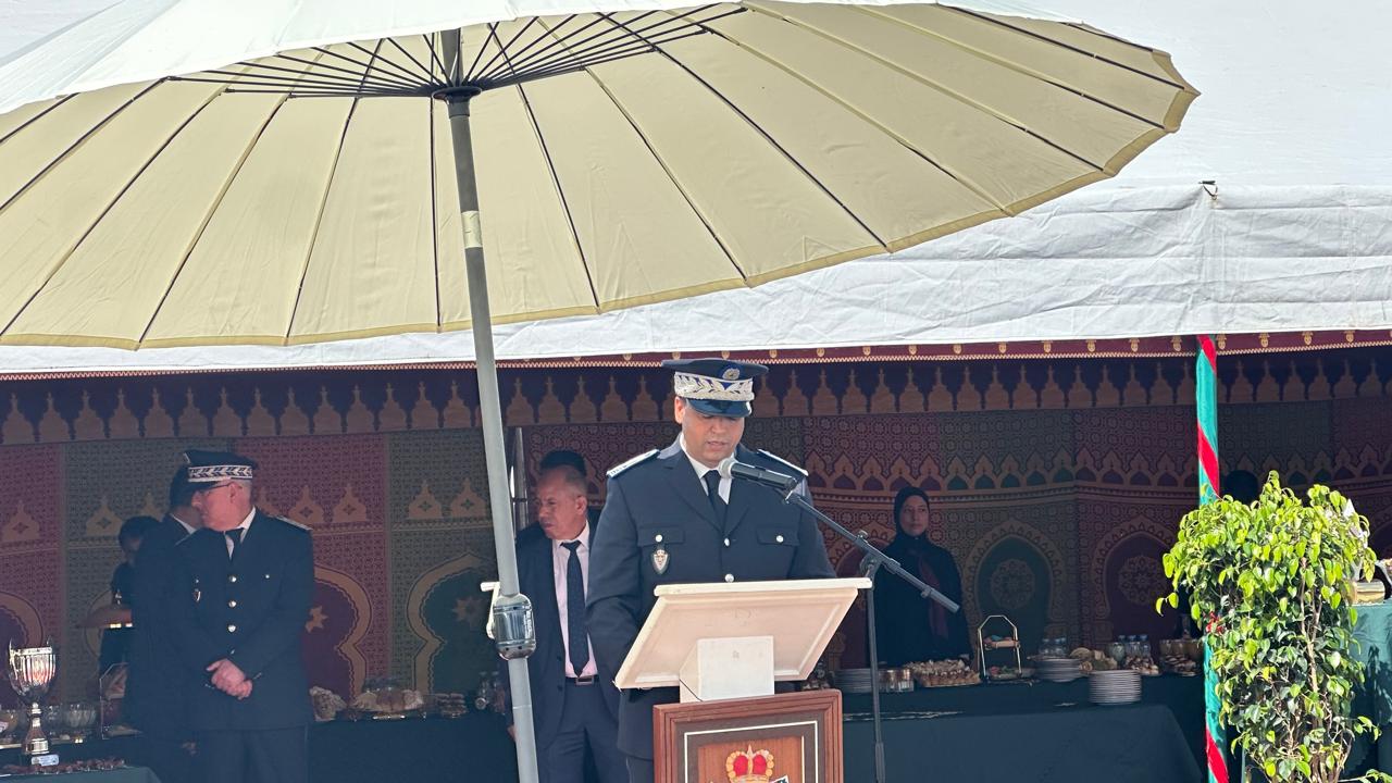 Le Préfet de Police de Tanger prononce son discours lors de la cérémonie du 70e anniversaire de la Sûreté nationale
